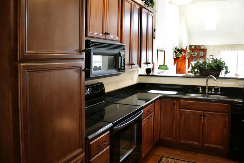 Oak Cabinet Remodeling in Muncie, IN